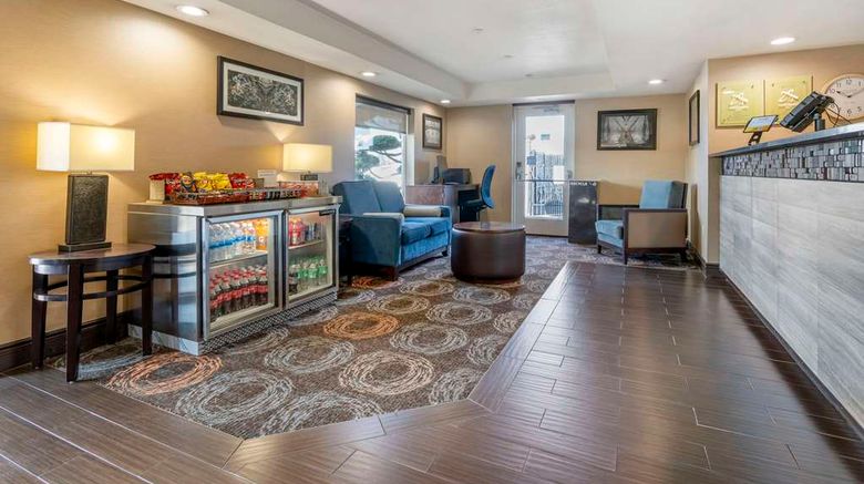 Comfort Inn Columbia Gorge Gateway Lobby. Images powered by <a href="https://iceportal.shijigroup.com" target="_blank" rel="noopener">Ice Portal</a>.