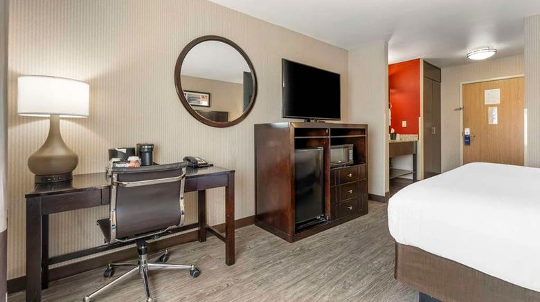 <b>Comfort Inn Troutdale-Portland East Room</b>. Images powered by <a href="https://iceportal.shijigroup.com/" title="IcePortal" target="_blank">IcePortal</a>.