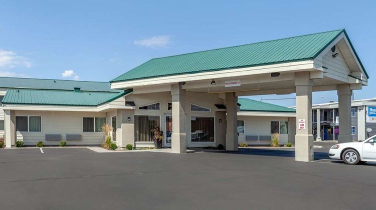 Quality Inn Exterior