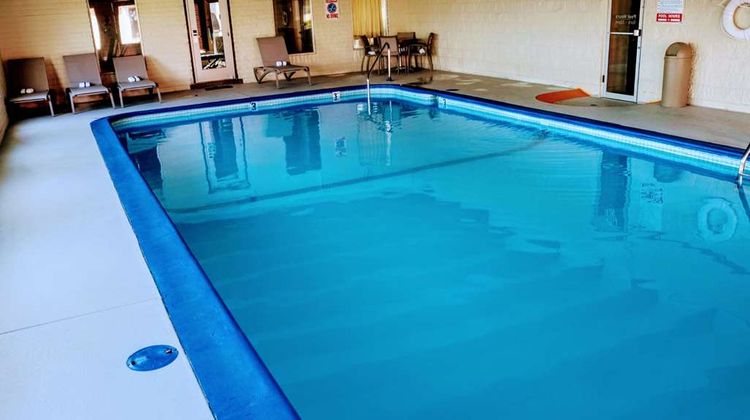 Quality Inn Pool