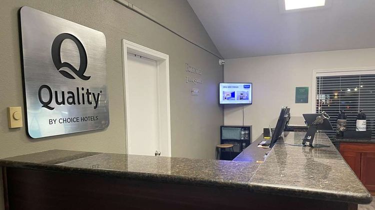 Quality Inn Lobby