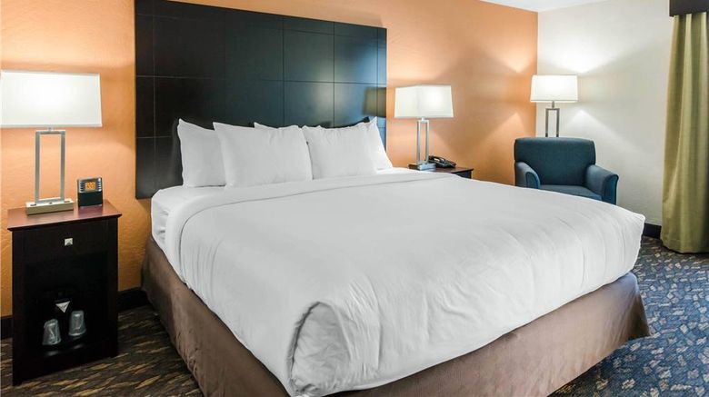 <b>Comfort Inn & Suites Ashland Room</b>. Images powered by <a href="https://iceportal.shijigroup.com/" title="IcePortal" target="_blank">IcePortal</a>.