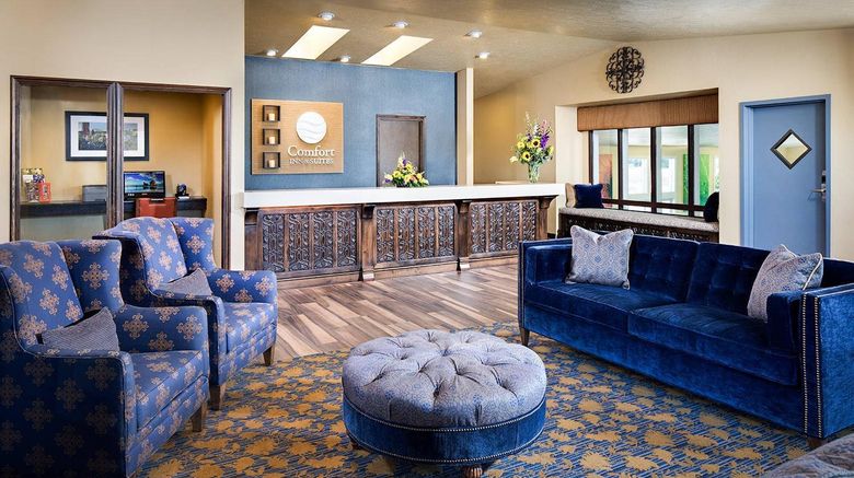 <b>Comfort Inn & Suites Ashland Lobby</b>. Images powered by <a href="https://iceportal.shijigroup.com/" title="IcePortal" target="_blank">IcePortal</a>.
