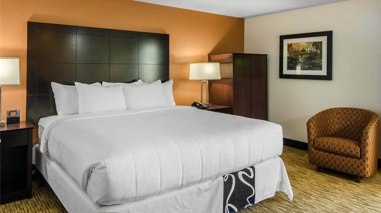 <b>Comfort Inn & Suites Ashland Suite</b>. Images powered by <a href="https://iceportal.shijigroup.com/" title="IcePortal" target="_blank">IcePortal</a>.