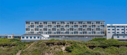 Elizabeth Oceanfront Suites-Ascend Hotel Exterior