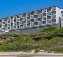 Elizabeth Oceanfront Suites-Ascend Hotel Exterior