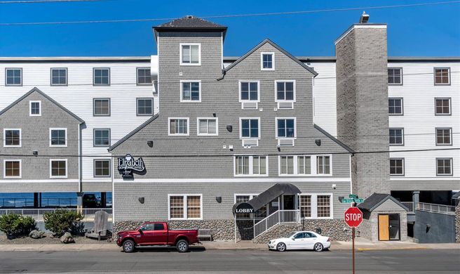 Elizabeth Oceanfront Suites-Ascend Hotel Exterior