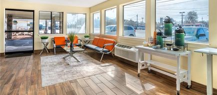 Quality Inn Klamath Falls Lobby