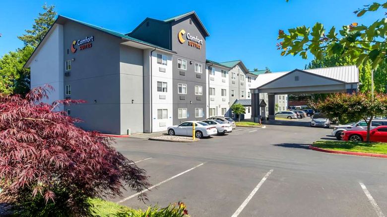 <b>Comfort Suites Portland Airport Exterior</b>. Images powered by <a href="https://iceportal.shijigroup.com/" title="IcePortal" target="_blank">IcePortal</a>.
