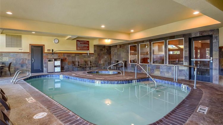 The Kathryn Riverfront Inn Pool