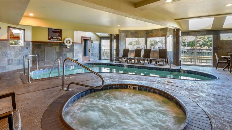The Kathryn Riverfront Inn Pool