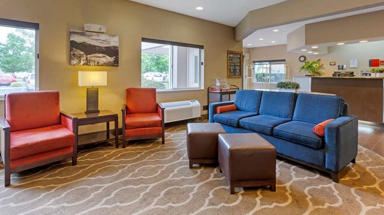 Comfort Inn South Lobby