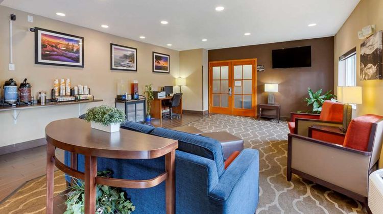 Comfort Inn South Lobby