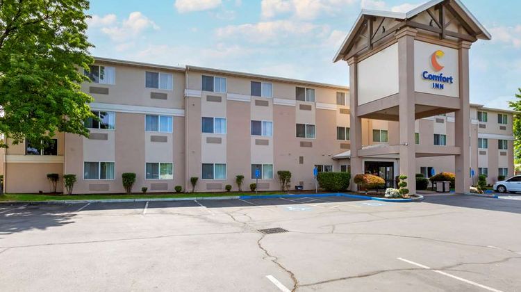 Comfort Inn South Exterior