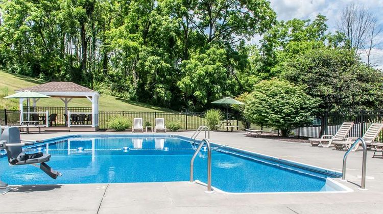 Quality Inn Bedford Pool