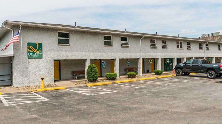 Quality Inn Royle Exterior. Images powered by <a href="https://iceportal.shijigroup.com" target="_blank" rel="noopener">Ice Portal</a>.