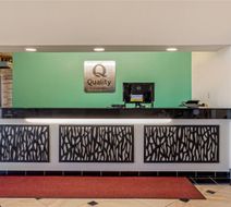 Quality Inn Lobby