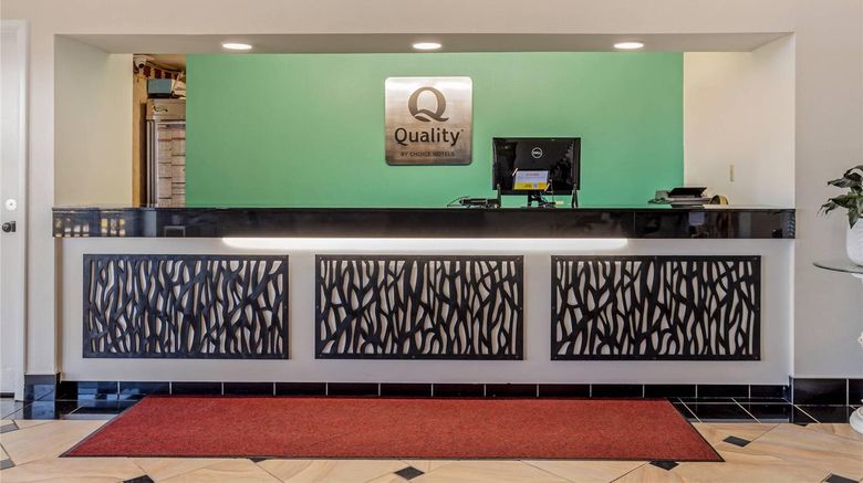 <b>Quality Inn Lobby</b>. Images powered by <a href="https://iceportal.shijigroup.com/" title="IcePortal" target="_blank">IcePortal</a>.