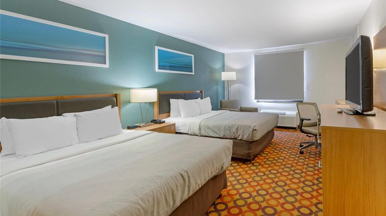 <b>Quality Inn Suite</b>. Images powered by <a href="https://iceportal.shijigroup.com/" title="IcePortal" target="_blank">IcePortal</a>.