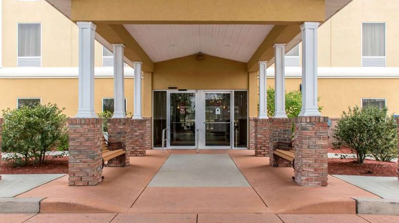 <b>Comfort Suites Scranton Near Montage Mountain Exterior</b>. Images powered by <a href="https://iceportal.shijigroup.com/" title="IcePortal" target="_blank">IcePortal</a>.
