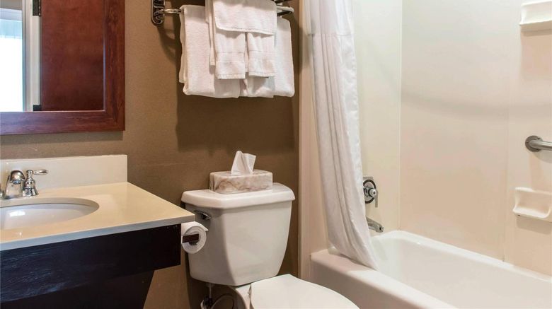 <b>Comfort Suites Scranton Near Montage Mountain Room</b>. Images powered by <a href="https://iceportal.shijigroup.com/" title="IcePortal" target="_blank">IcePortal</a>.