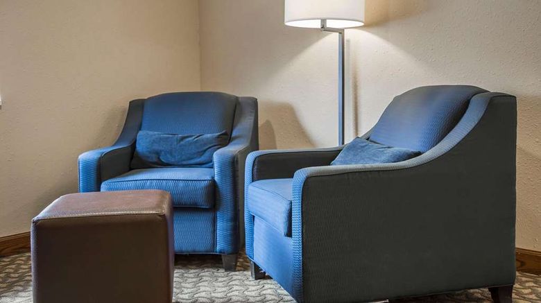<b>Quality Inn & Suites Lobby</b>. Images powered by <a href="https://iceportal.shijigroup.com/" title="IcePortal" target="_blank">IcePortal</a>.