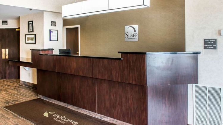 Sleep Inn & Suites Lobby