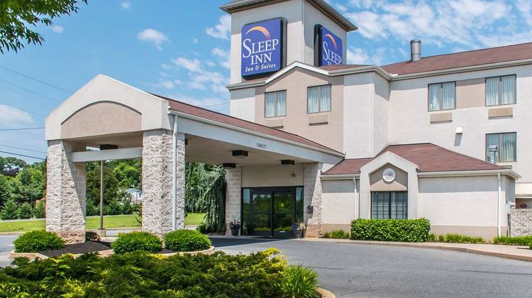 Sleep Inn & Suites Exterior