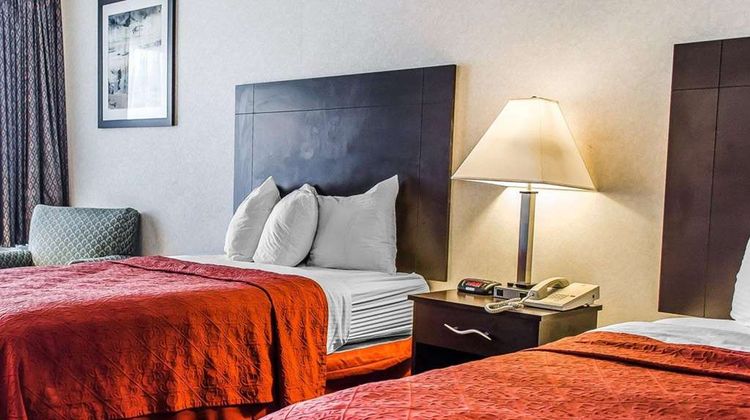 Quality Inn and Suites York East Room