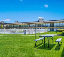 Quality Inn and Suites York East Exterior