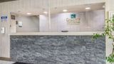 Quality Inn and Suites York East Lobby