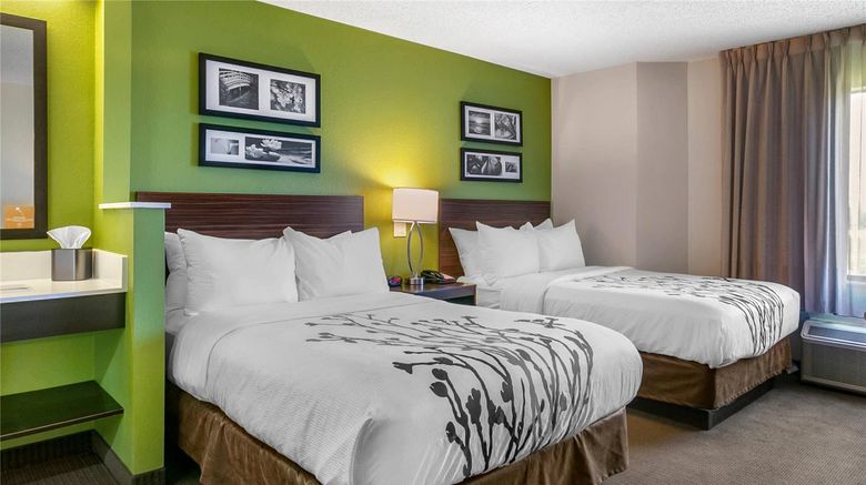 <b>Sleep Inn Room</b>. Images powered by <a href="https://iceportal.shijigroup.com/" title="IcePortal" target="_blank">IcePortal</a>.