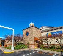 Comfort Inn & Suites Erie Exterior