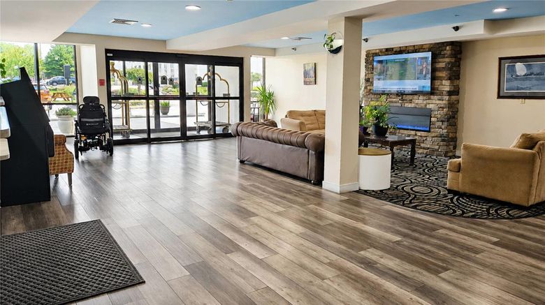 <b>Remembrance Inn Lobby</b>. Images powered by <a href="https://iceportal.shijigroup.com/" title="IcePortal" target="_blank">IcePortal</a>.