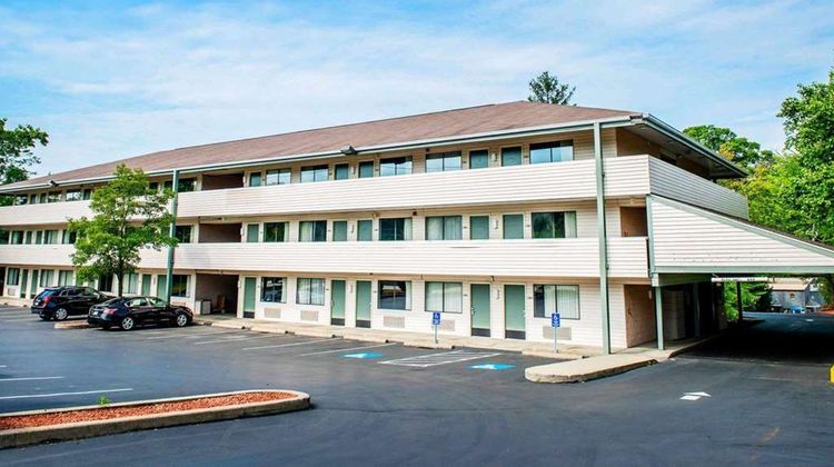 Quality Inn & Suites North Exterior