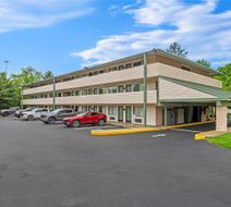Quality Inn & Suites North Exterior