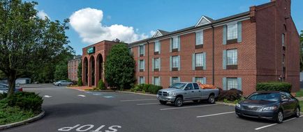 Quality Inn Montgomeryville Exterior