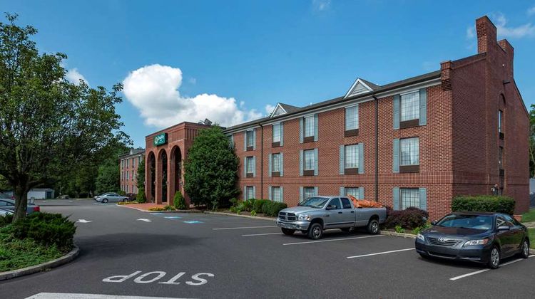 Quality Inn Montgomeryville Exterior