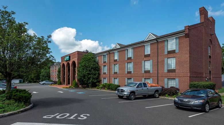 <b>Quality Inn Montgomeryville Exterior</b>. Images powered by <a href="https://iceportal.shijigroup.com/" title="IcePortal" target="_blank">IcePortal</a>.