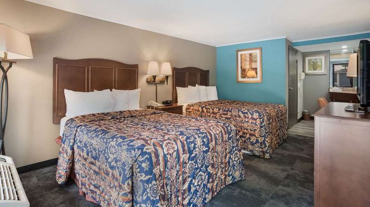 Rodeway Inn Carlisle North Room