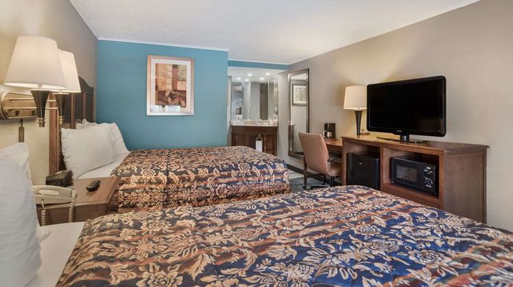 Rodeway Inn Carlisle North Room