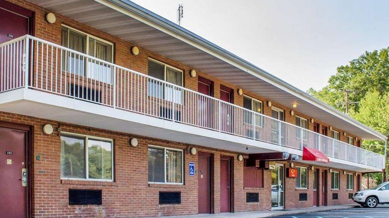<b>Econo Lodge Drums Exterior</b>. Images powered by <a href="https://iceportal.shijigroup.com/" title="IcePortal" target="_blank">IcePortal</a>.