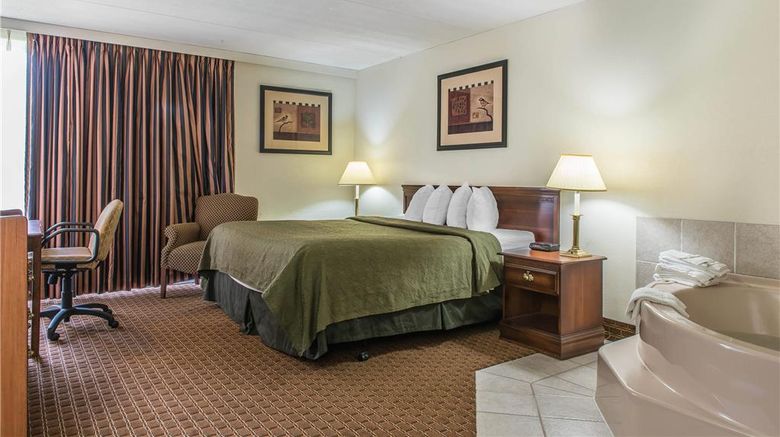 <b>Rodeway Inn Suite</b>. Images powered by <a href="https://iceportal.shijigroup.com/" title="IcePortal" target="_blank">IcePortal</a>.