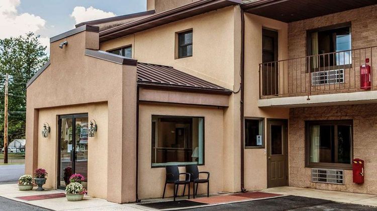 Econo Lodge Exterior