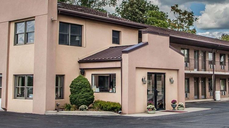 Econo Lodge Exterior