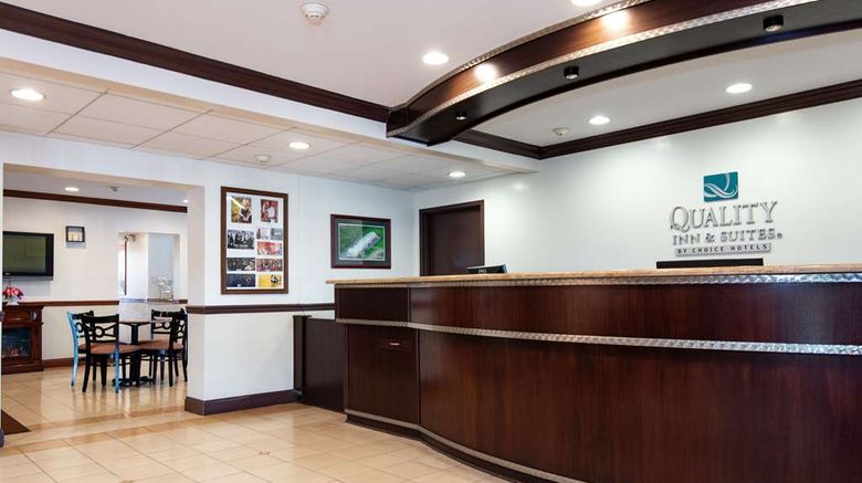 <b>Quality Inn & Suites Quakertown Lobby</b>. Images powered by <a href="https://iceportal.shijigroup.com/" title="IcePortal" target="_blank">IcePortal</a>.