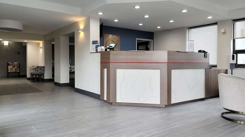 <b>Comfort Inn & Suites Wyomissing/Reading Lobby</b>. Images powered by <a href="https://iceportal.shijigroup.com/" title="IcePortal" target="_blank">IcePortal</a>.