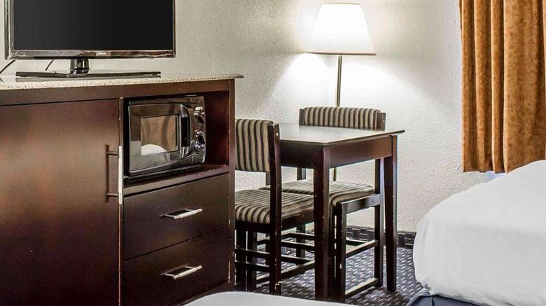 <b>Econo Lodge Scranton Room</b>. Images powered by <a href="https://iceportal.shijigroup.com/" title="IcePortal" target="_blank">IcePortal</a>.