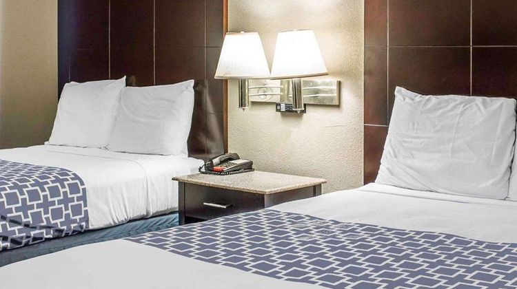 Econo Lodge Scranton Room