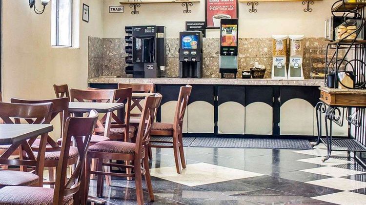 Econo Lodge Scranton Restaurant